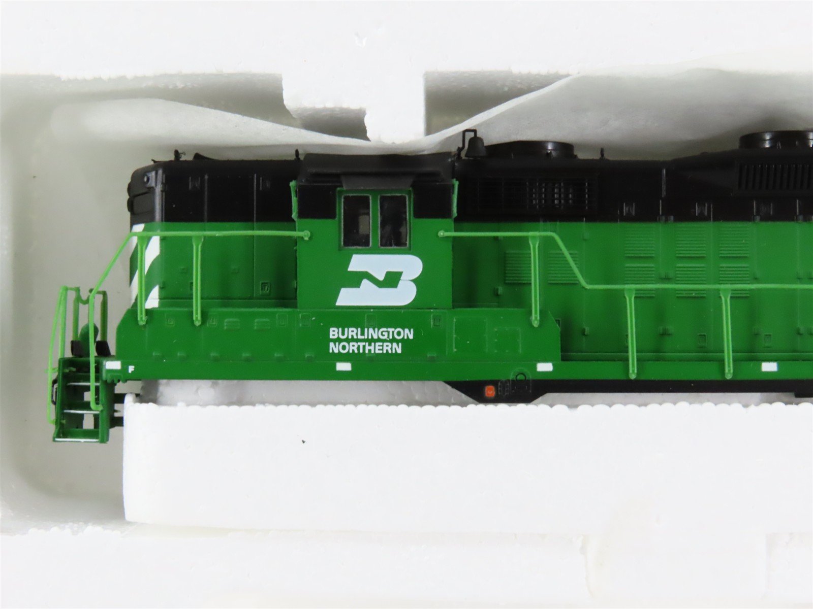 HO Scale Proto 2000 8145 BN Burlington Northern GP18 Diesel #1994 BAD GEARS