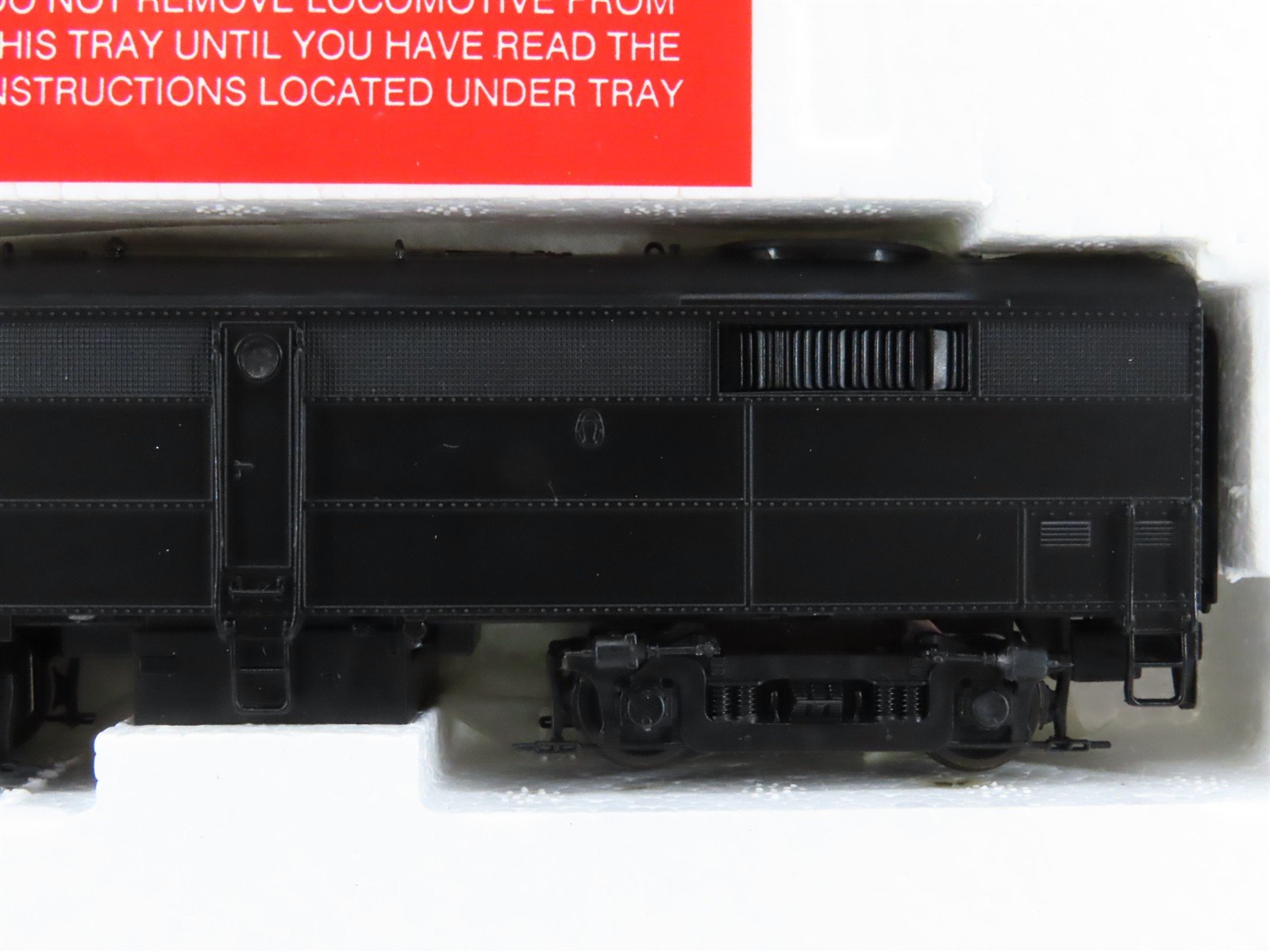 HO Scale Proto 2000 8393 Undecorated FB2 Diesel Locomotive UNPOWERED