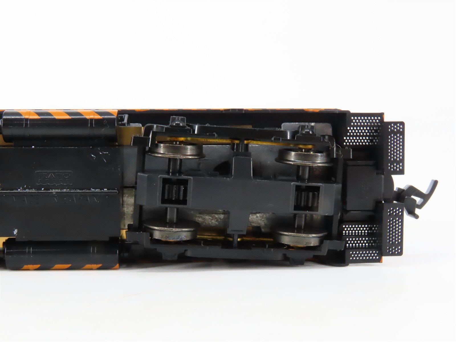 HO Scale KATO 37-1011 SP Southern Pacific EMD NW2 Ph. 1 Diesel Switcher #1319
