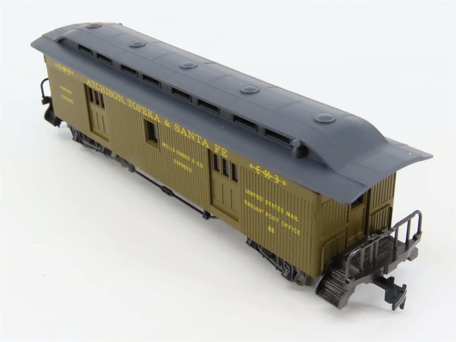 HO Scale Rivarossi 6901 ATSF Santa Fe Old Time Passenger 4-Car Set