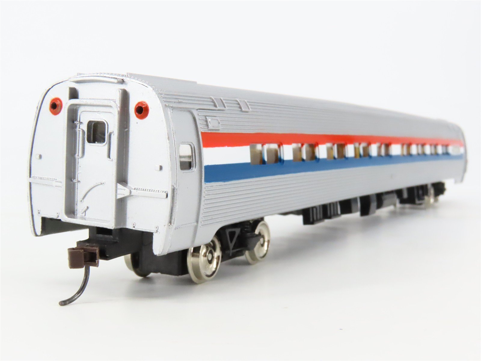 HO Scale Bachmann 72205 Amtrak Amfleet Coach Passenger Car #21917 w/Light