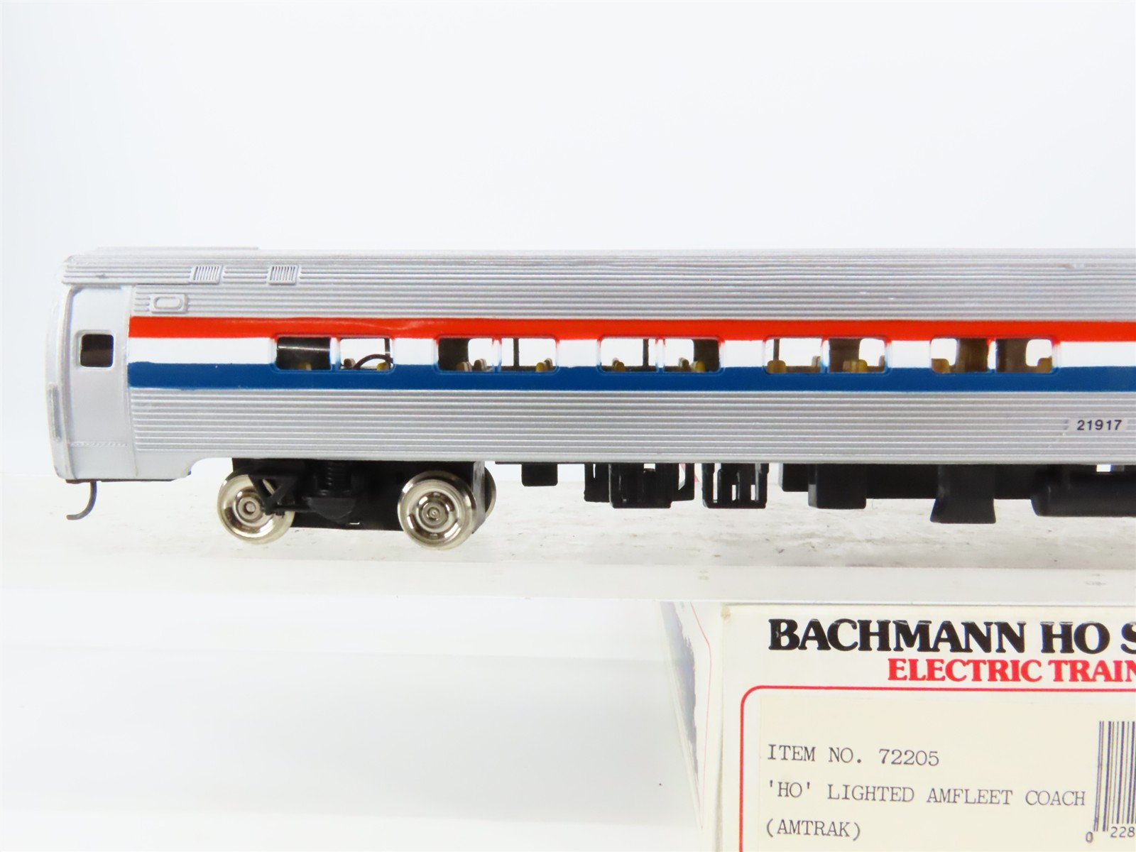 HO Scale Bachmann 72205 Amtrak Amfleet Coach Passenger Car #21917 w/Light