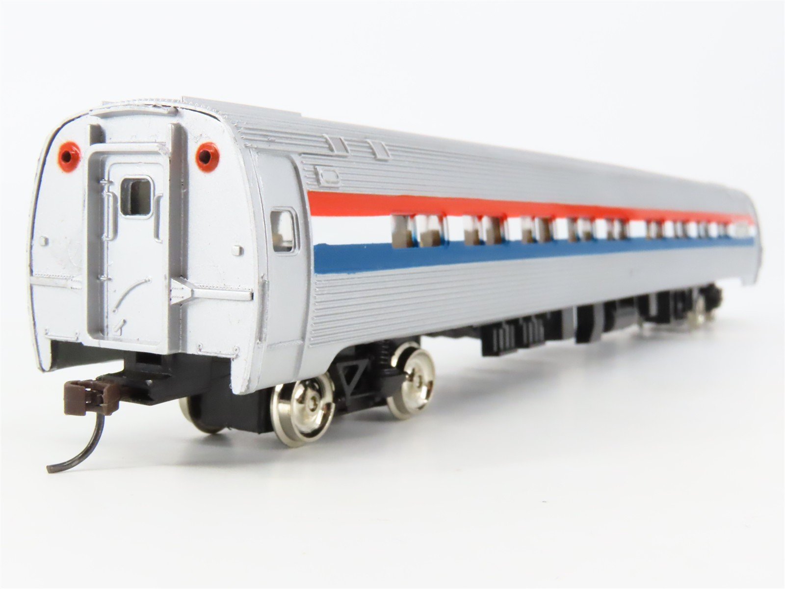 HO Scale Bachmann 72205 Amtrak Amfleet Coach Passenger Car #21917 w/Light