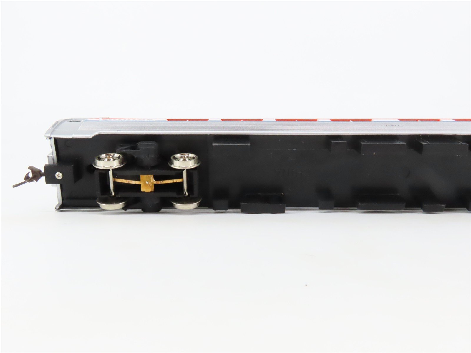 HO Scale Bachmann 72205 Amtrak Amfleet Coach Passenger Car #21917 w/Light