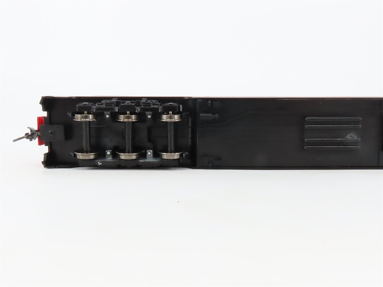 HO Scale Bachmann 13007 SP Southern Pacific Passenger Car #3604 w/Lights