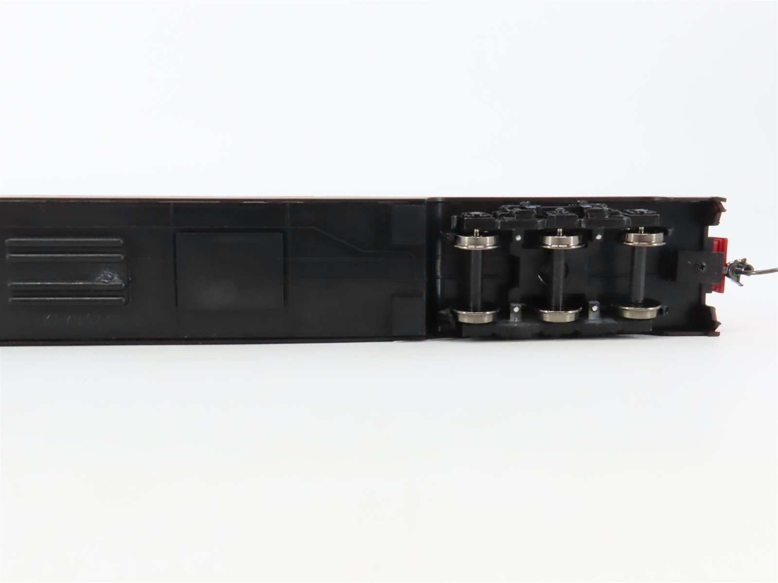 HO Scale Bachmann 13007 SP Southern Pacific Passenger Car #3604 w/Lights