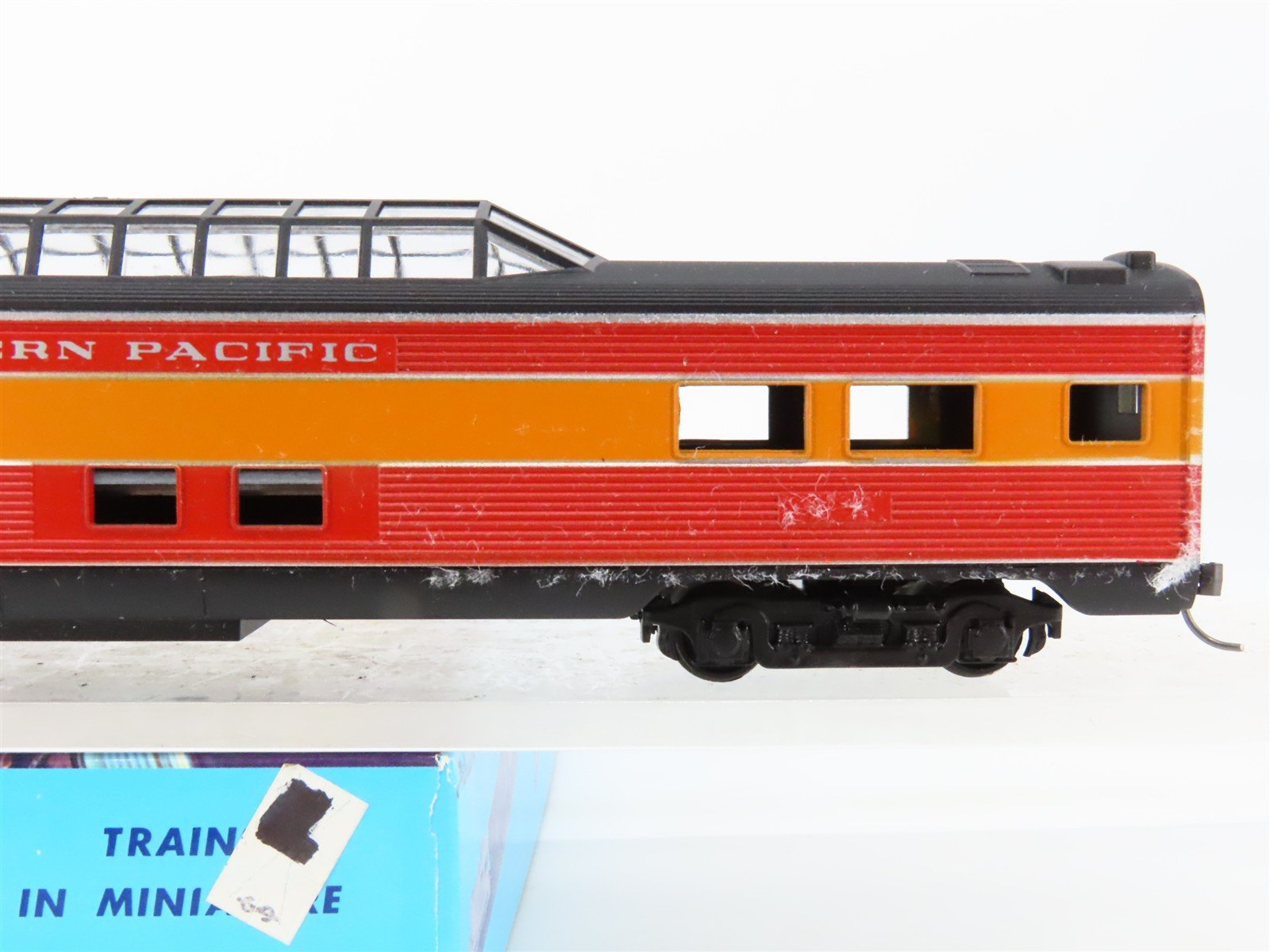 HO Scale Athearn 1828 SP Southern Pacific Vista Dome Passenger Car