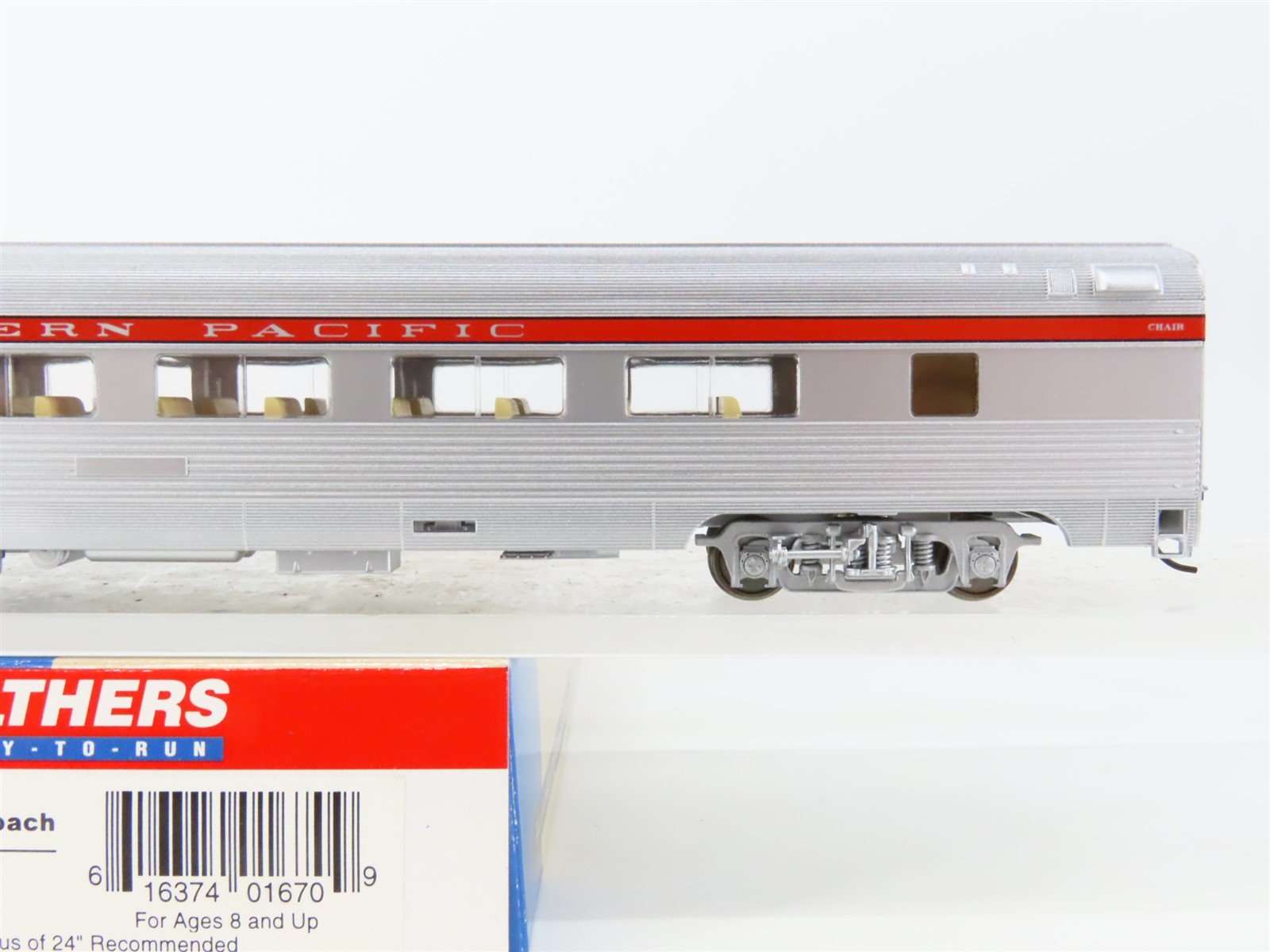 HO Scale Walthers RTR 932-6313 SP Southern Pacific 46-Seat Coach Passenger Car