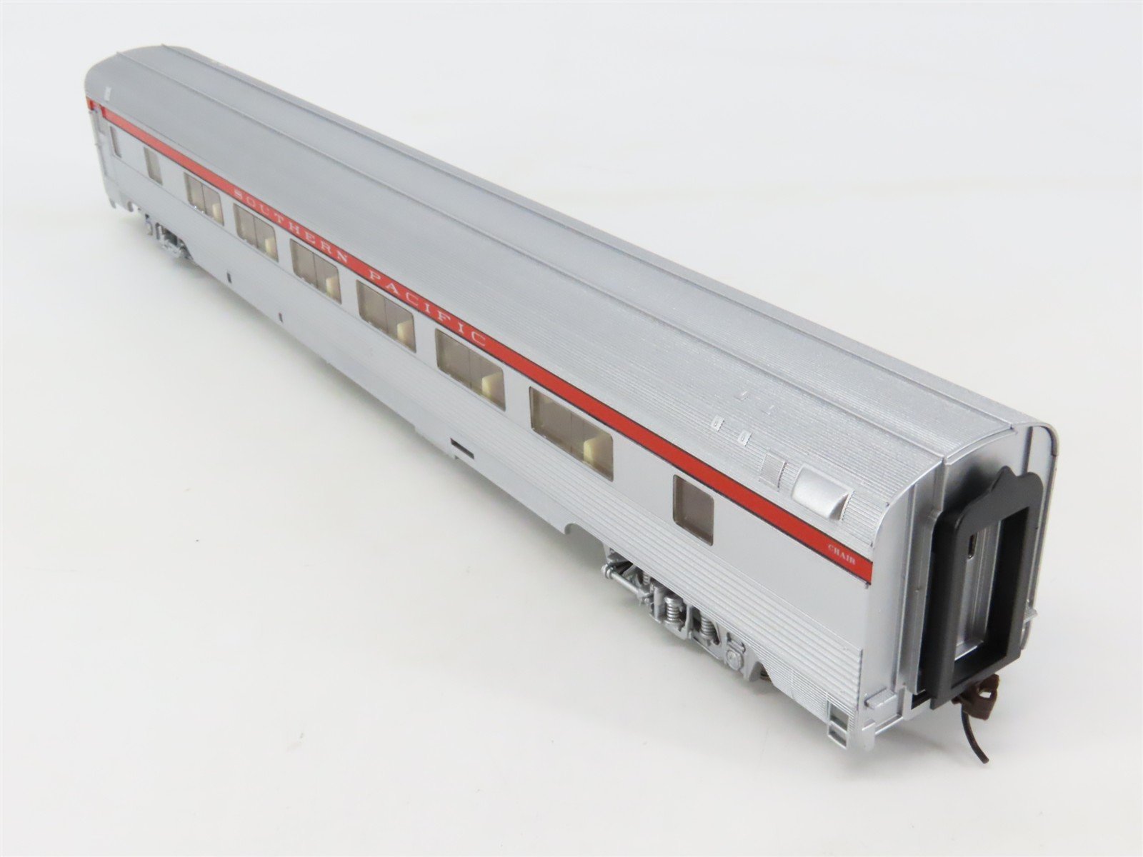 HO Scale Walthers RTR 932-6313 SP Southern Pacific 46-Seat Coach Passenger Car