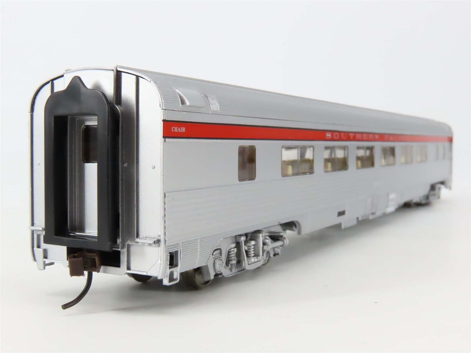 HO Scale Walthers RTR 932-6313 SP Southern Pacific 46-Seat Coach Passenger Car