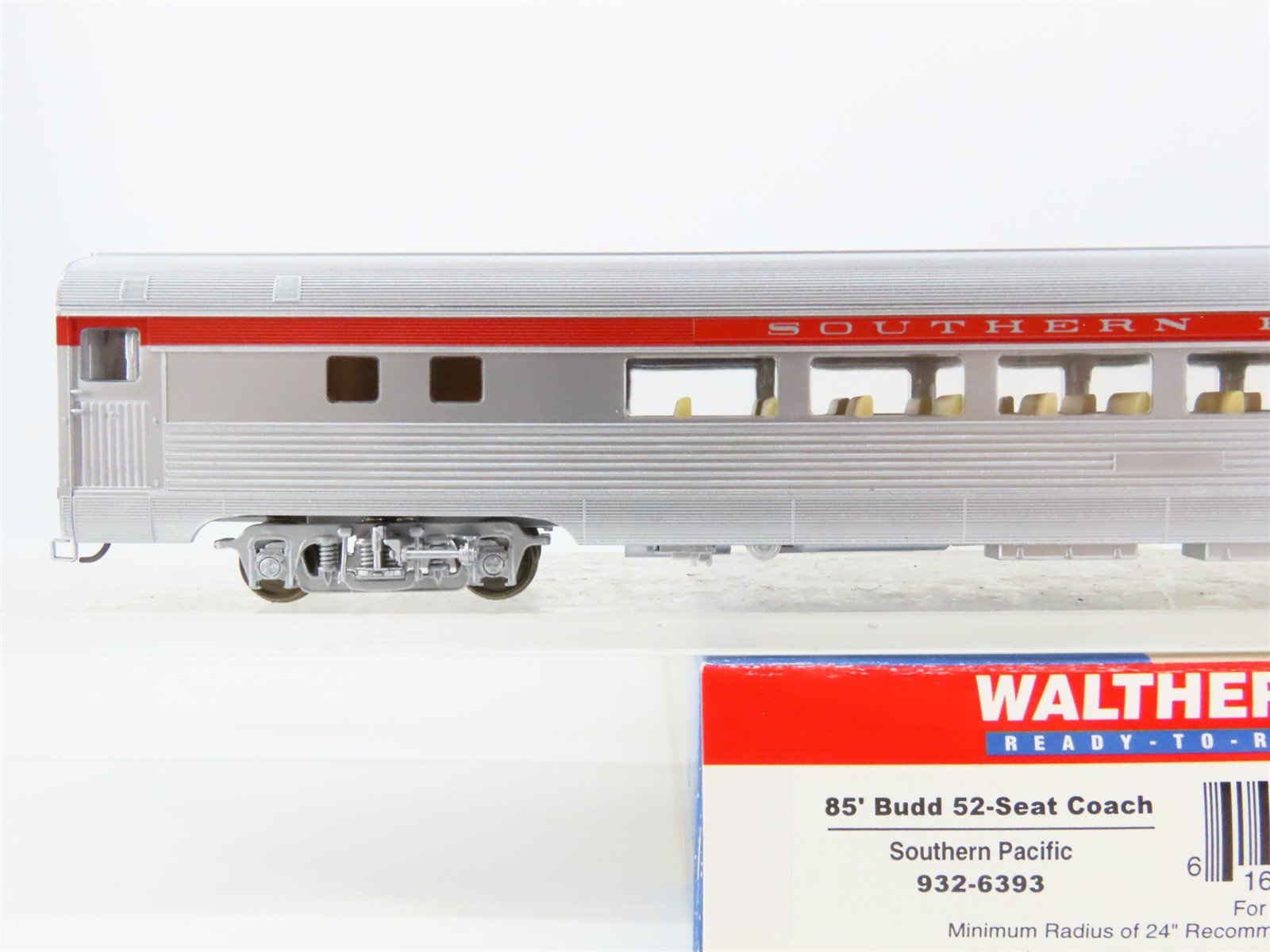 HO Scale Walthers RTR 932-6393 SP Southern Pacific 52-Seat Coach Passenger Car
