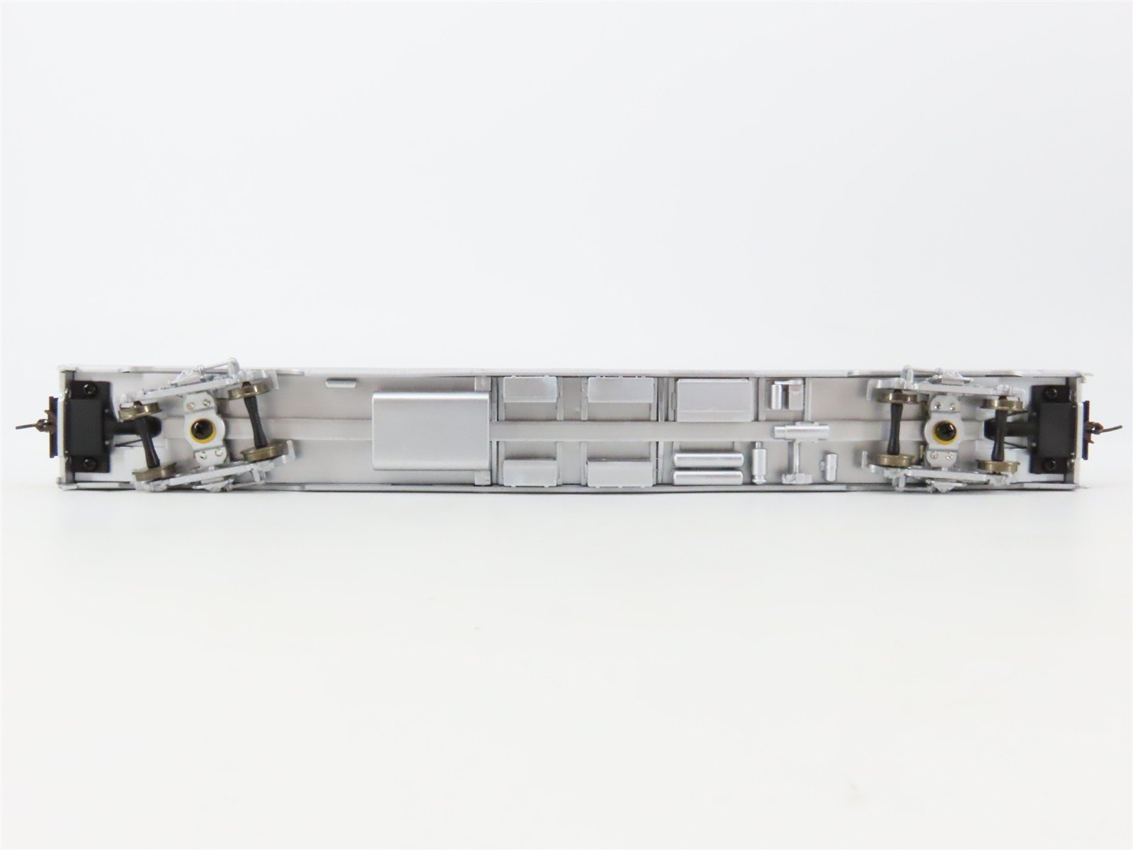 HO Scale Walthers RTR 932-6393 SP Southern Pacific 52-Seat Coach Passenger Car