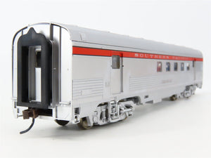 HO Scale Walthers RTR 932-6453 SP Southern Pacific 63' Budd RPO Passenger Car