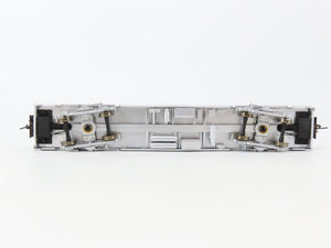 HO Scale Walthers RTR 932-6453 SP Southern Pacific 63' Budd RPO Passenger Car