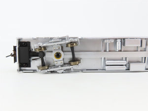 HO Scale Walthers RTR 932-6453 SP Southern Pacific 63' Budd RPO Passenger Car