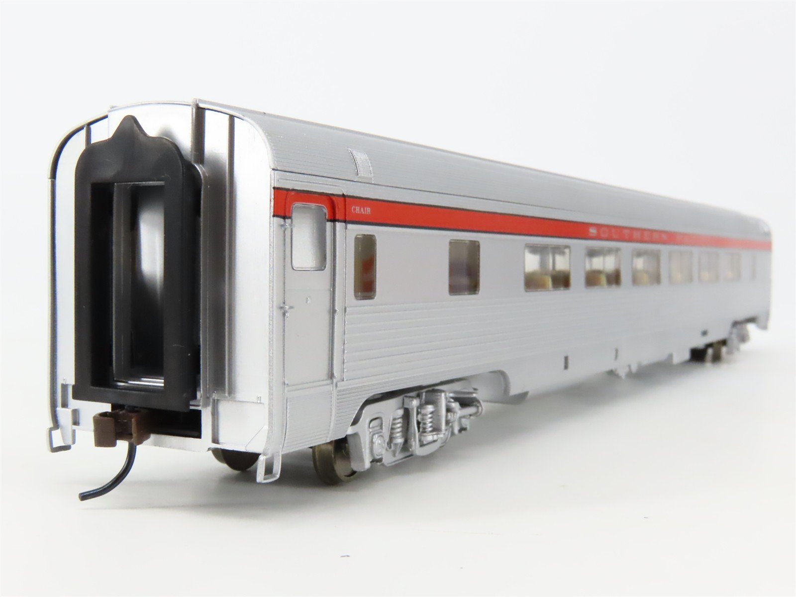 HO Scale Walthers RTR 932-6313 SP Southern Pacific 46-Seat Coach Passenger Car