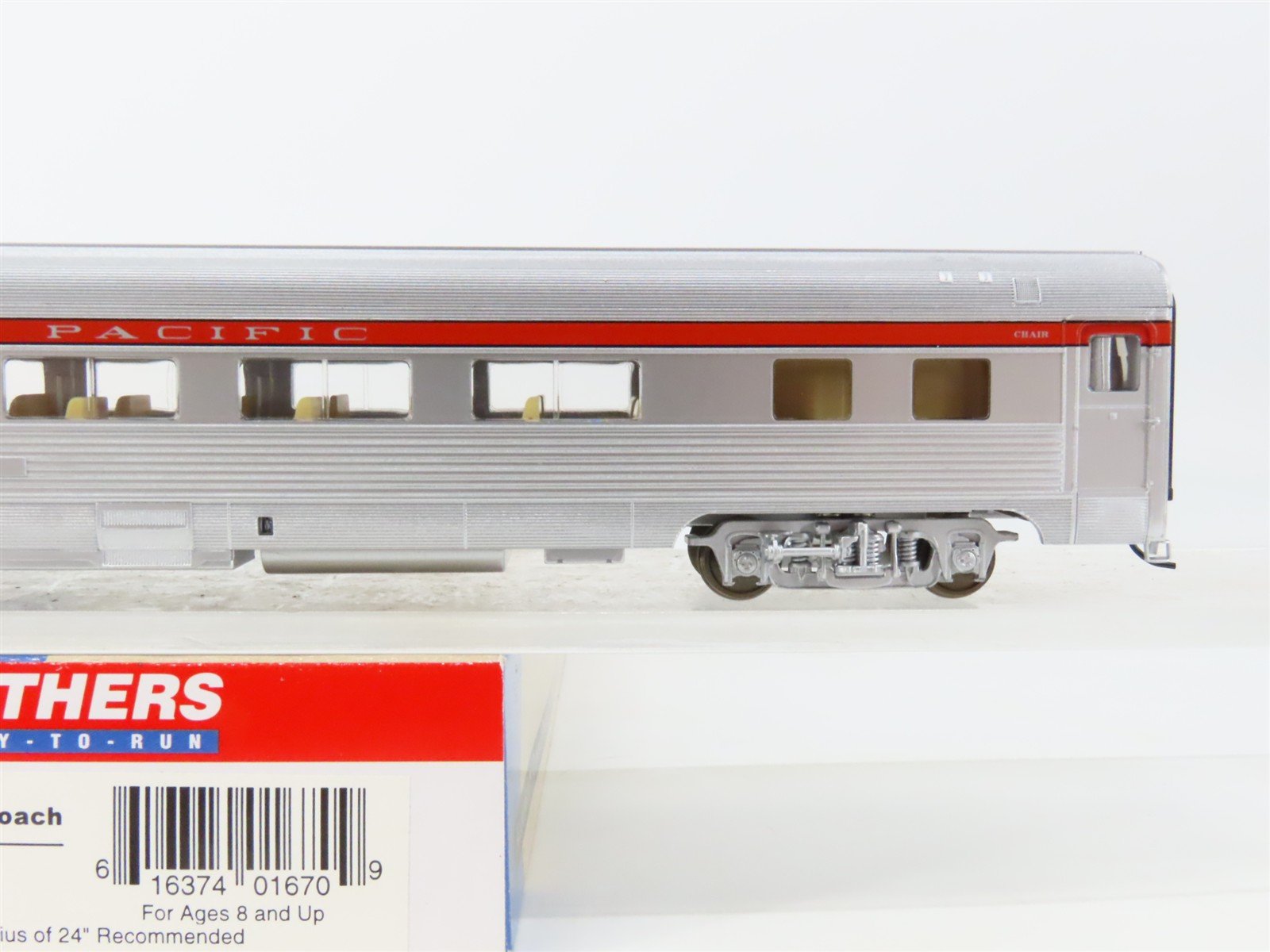 HO Scale Walthers RTR 932-6313 SP Southern Pacific 46-Seat Coach Passenger Car