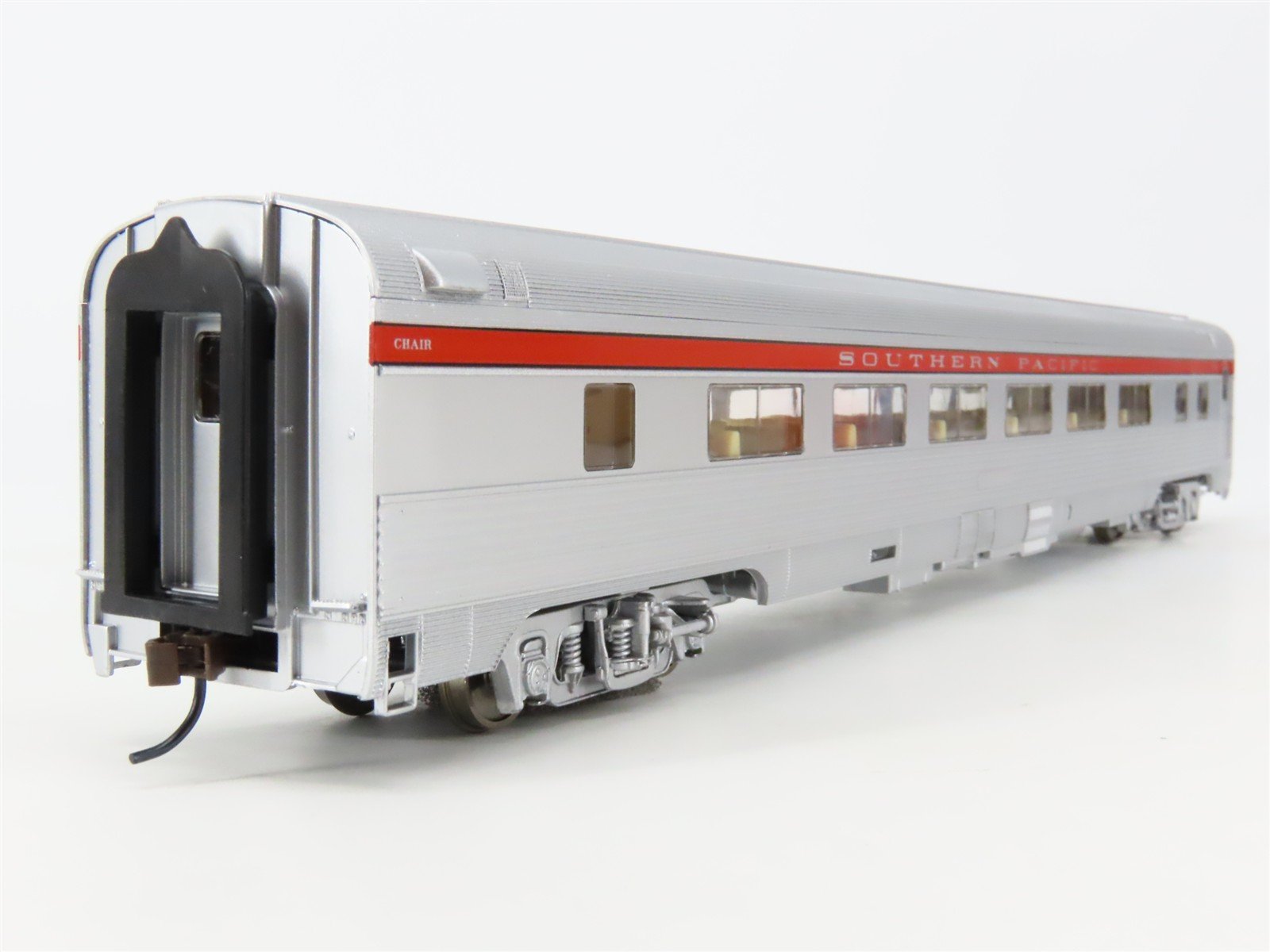 HO Scale Walthers RTR 932-6313 SP Southern Pacific 46-Seat Coach Passenger Car