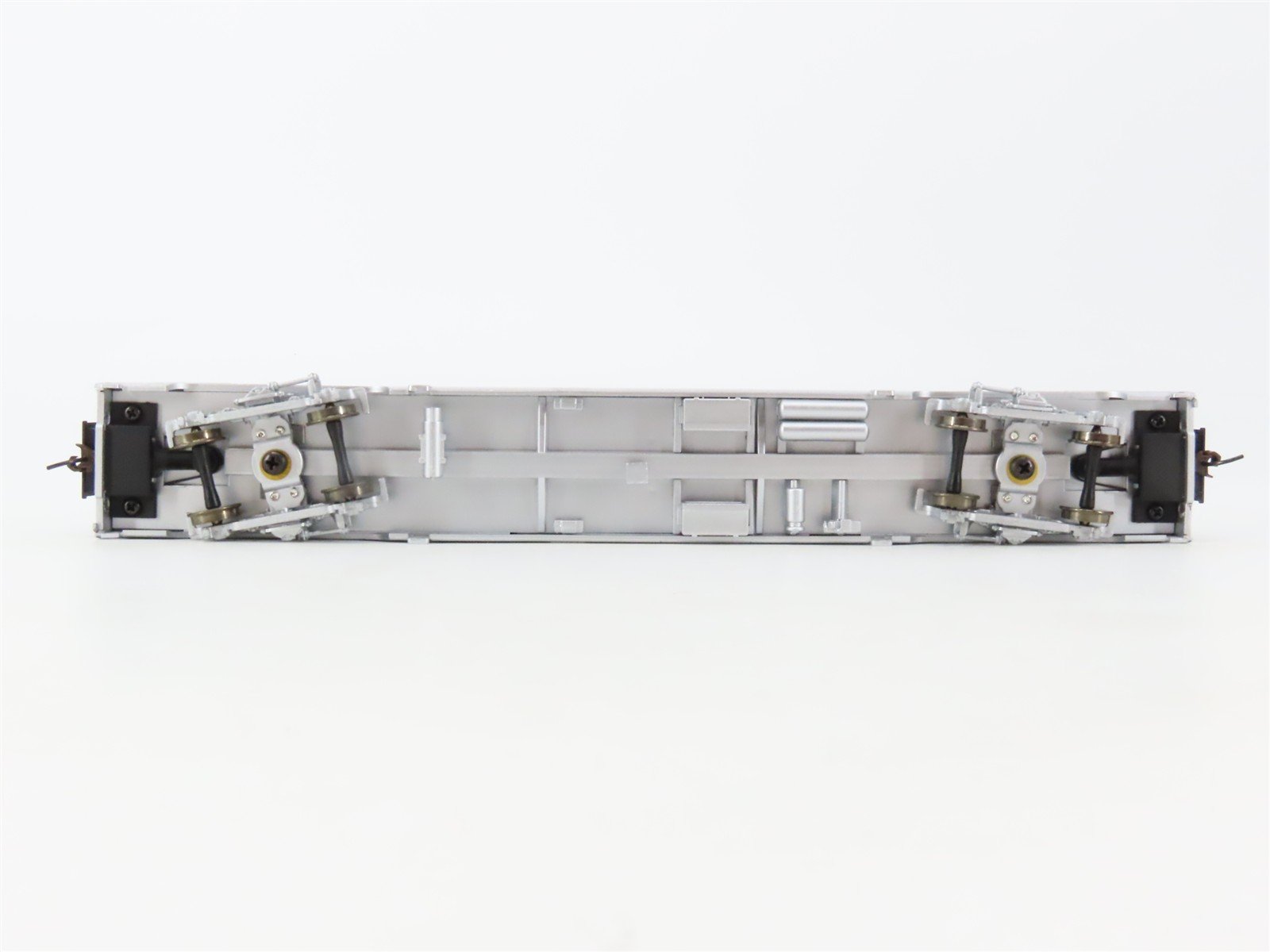 HO Scale Walthers RTR 932-6413 SP Southern Pacific 73' Baggage Passenger Car
