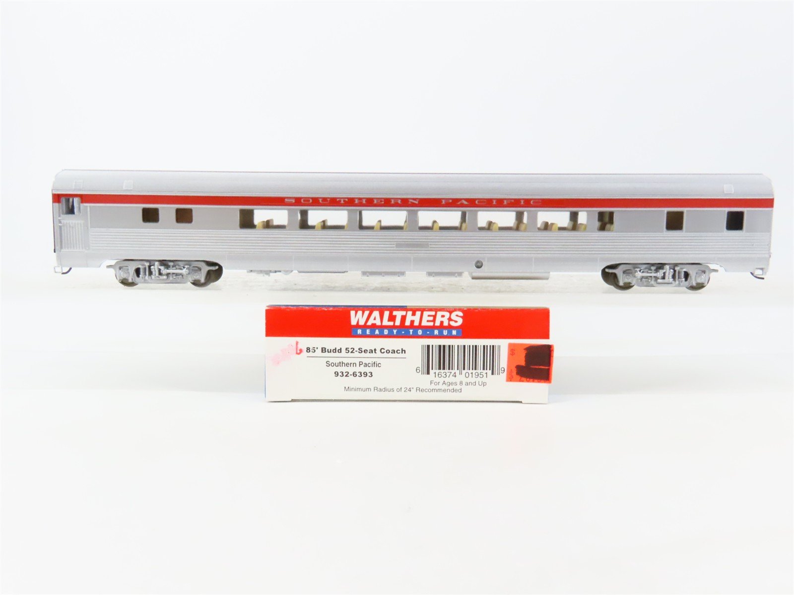 HO Scale Walthers RTR 932-6393 SP Southern Pacific 52-Seat Coach Passenger Car