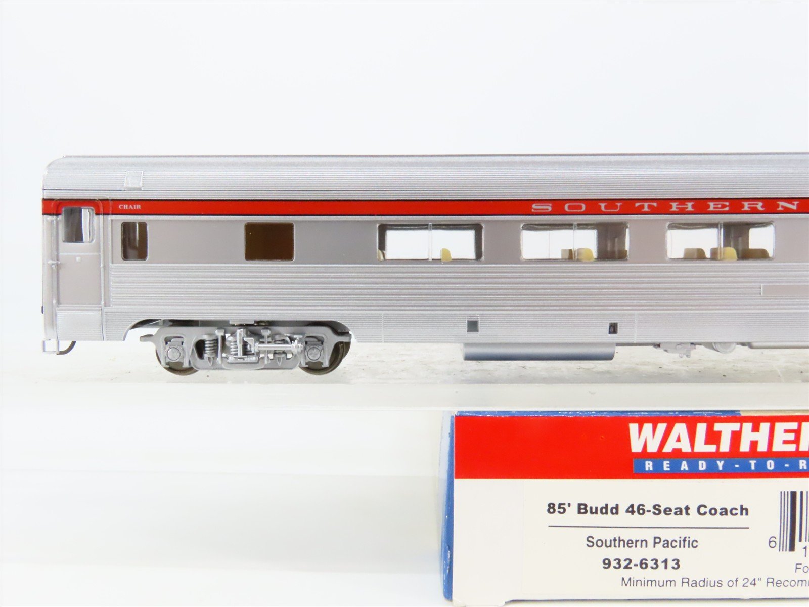 HO Scale Walthers RTR 932-6313 SP Southern Pacific 46-Seat Coach Passenger Car