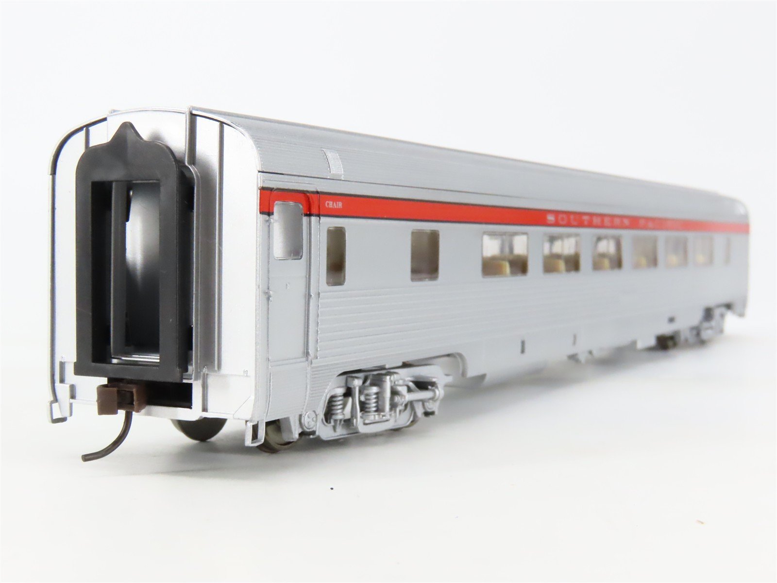 HO Scale Walthers RTR 932-6313 SP Southern Pacific 46-Seat Coach Passenger Car