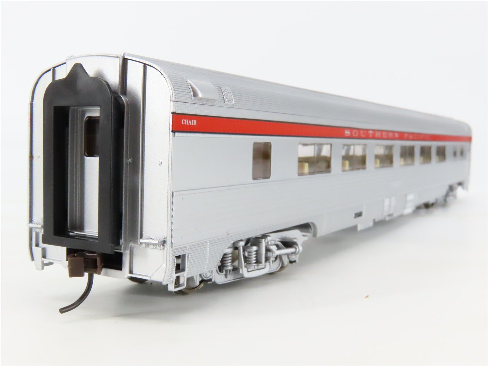 HO Scale Walthers RTR 932-6313 SP Southern Pacific 46-Seat Coach Passenger Car