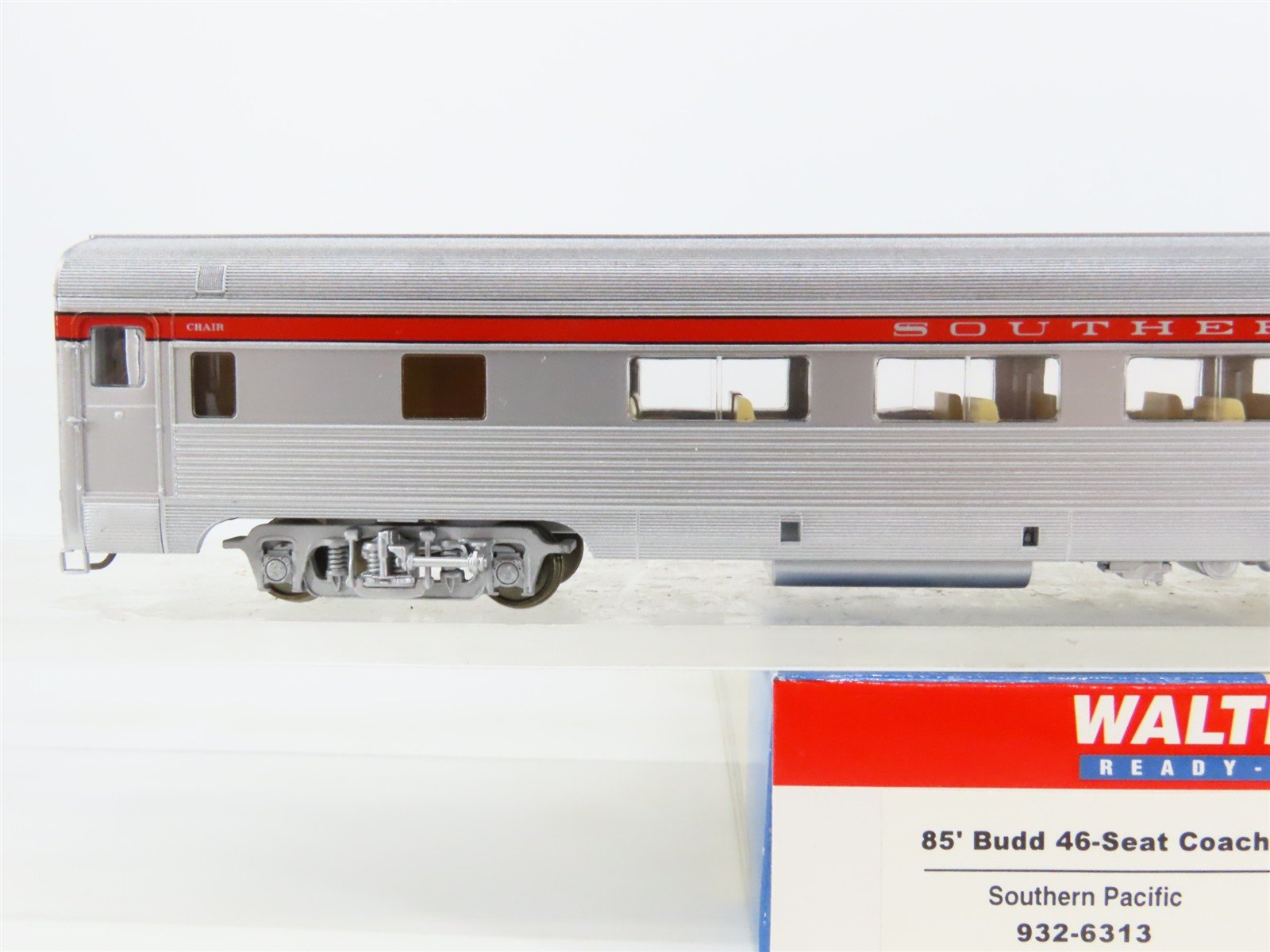 HO Scale Walthers RTR 932-6313 SP Southern Pacific 46-Seat Coach Passenger Car