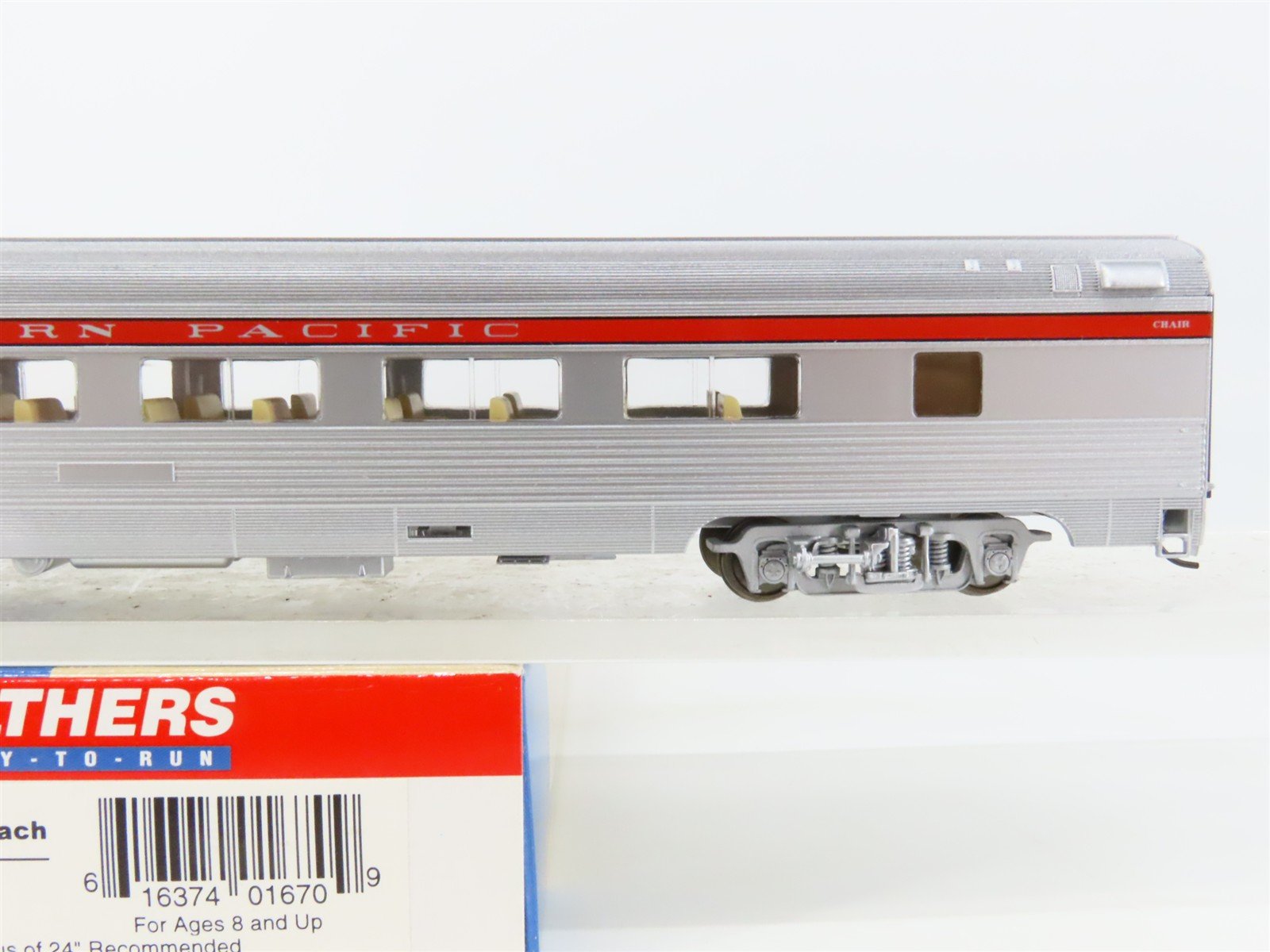 HO Scale Walthers RTR 932-6313 SP Southern Pacific 46-Seat Coach Passenger Car