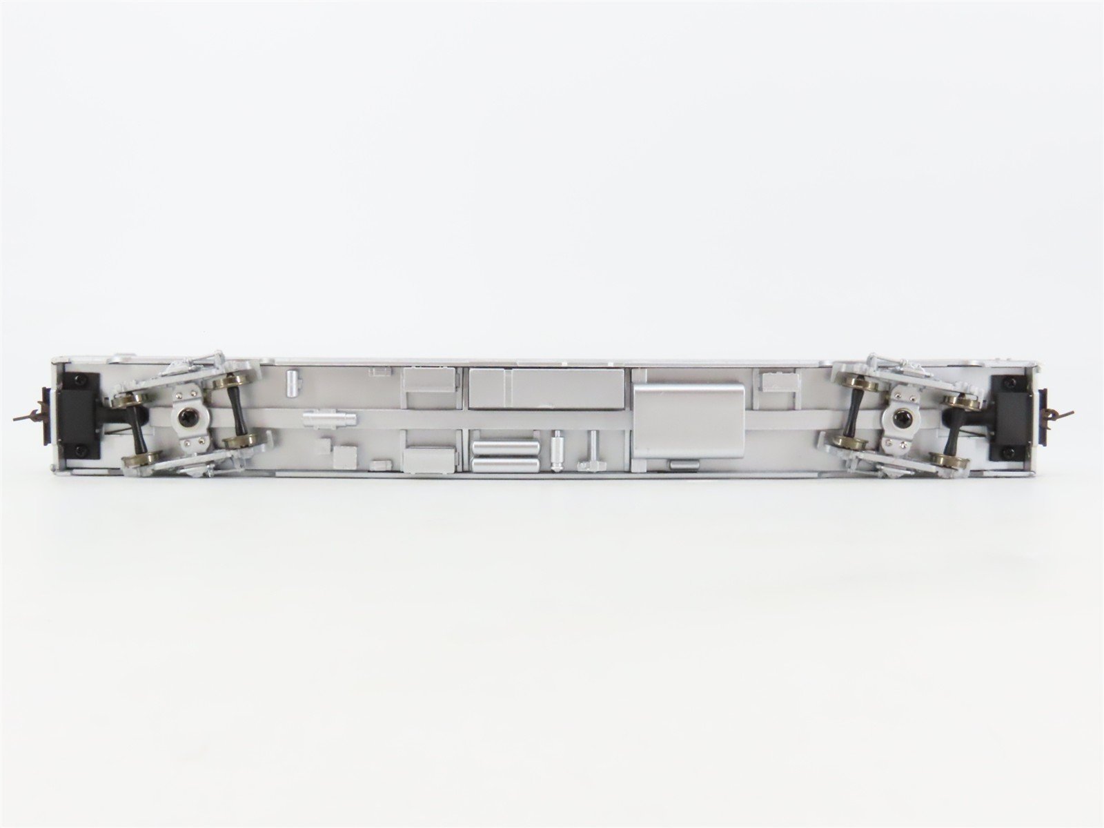 HO Scale Walthers RTR 932-6313 SP Southern Pacific 46-Seat Coach Passenger Car