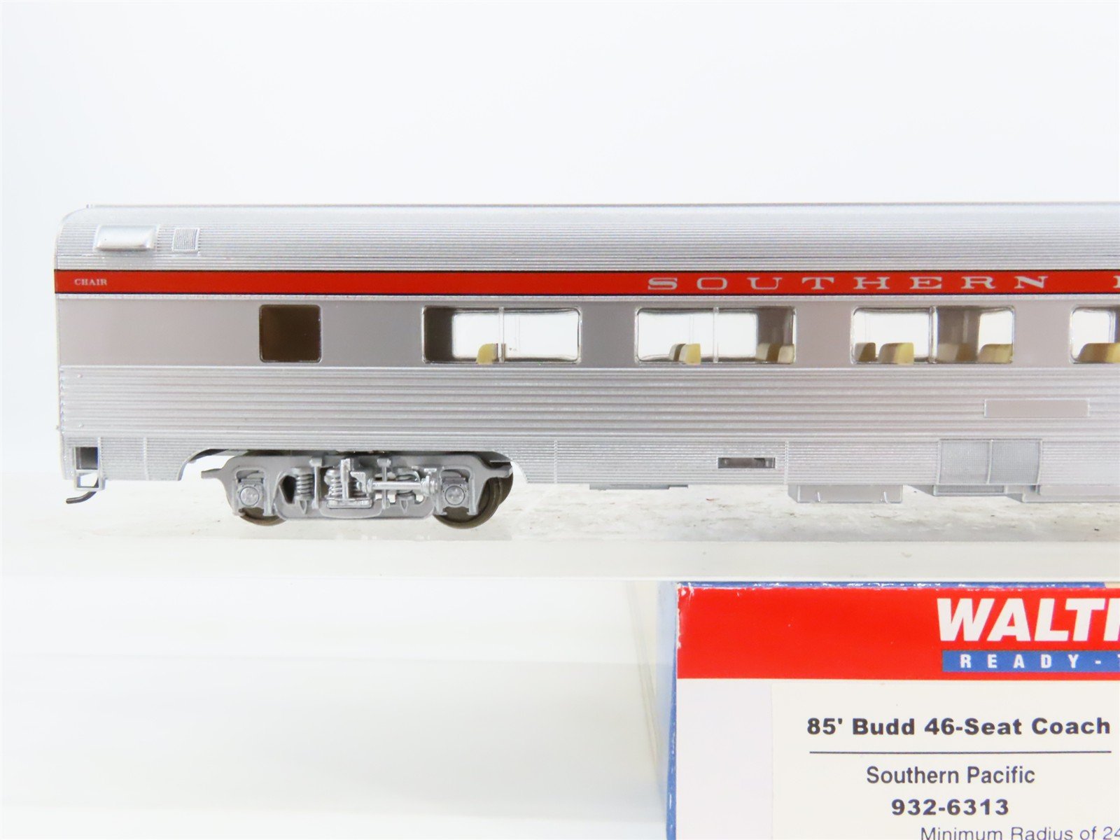 HO Scale Walthers RTR 932-6313 SP Southern Pacific 46-Seat Coach Passenger Car
