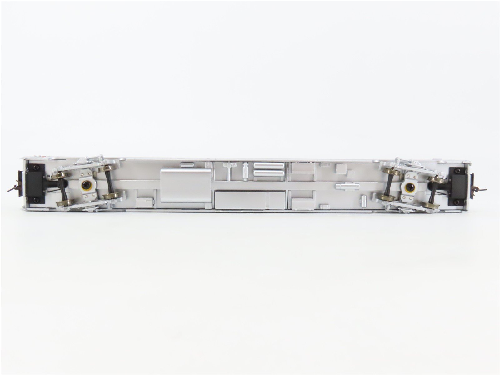 HO Scale Walthers RTR 932-6313 SP Southern Pacific 46-Seat Coach Passenger Car