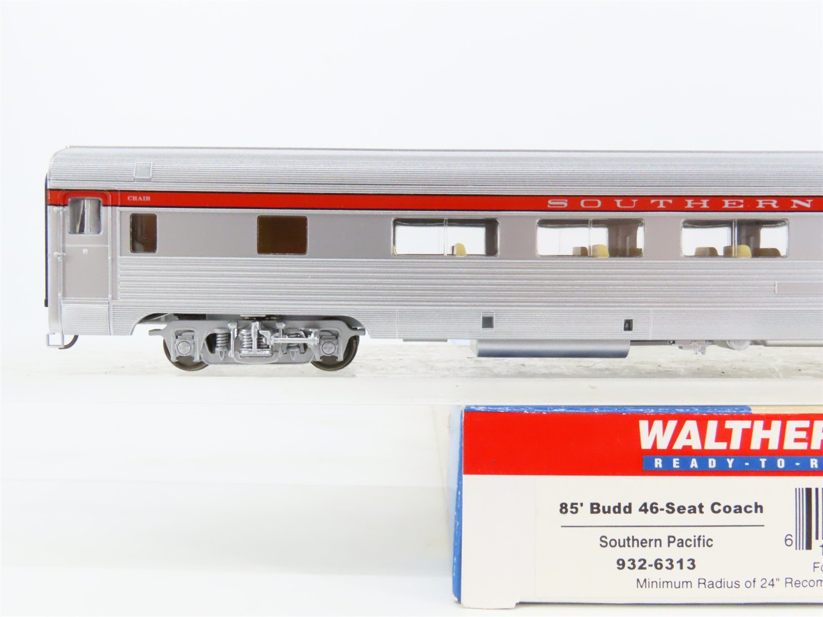 HO Scale Walthers RTR 932-6313 SP Southern Pacific 46-Seat Coach Passenger Car