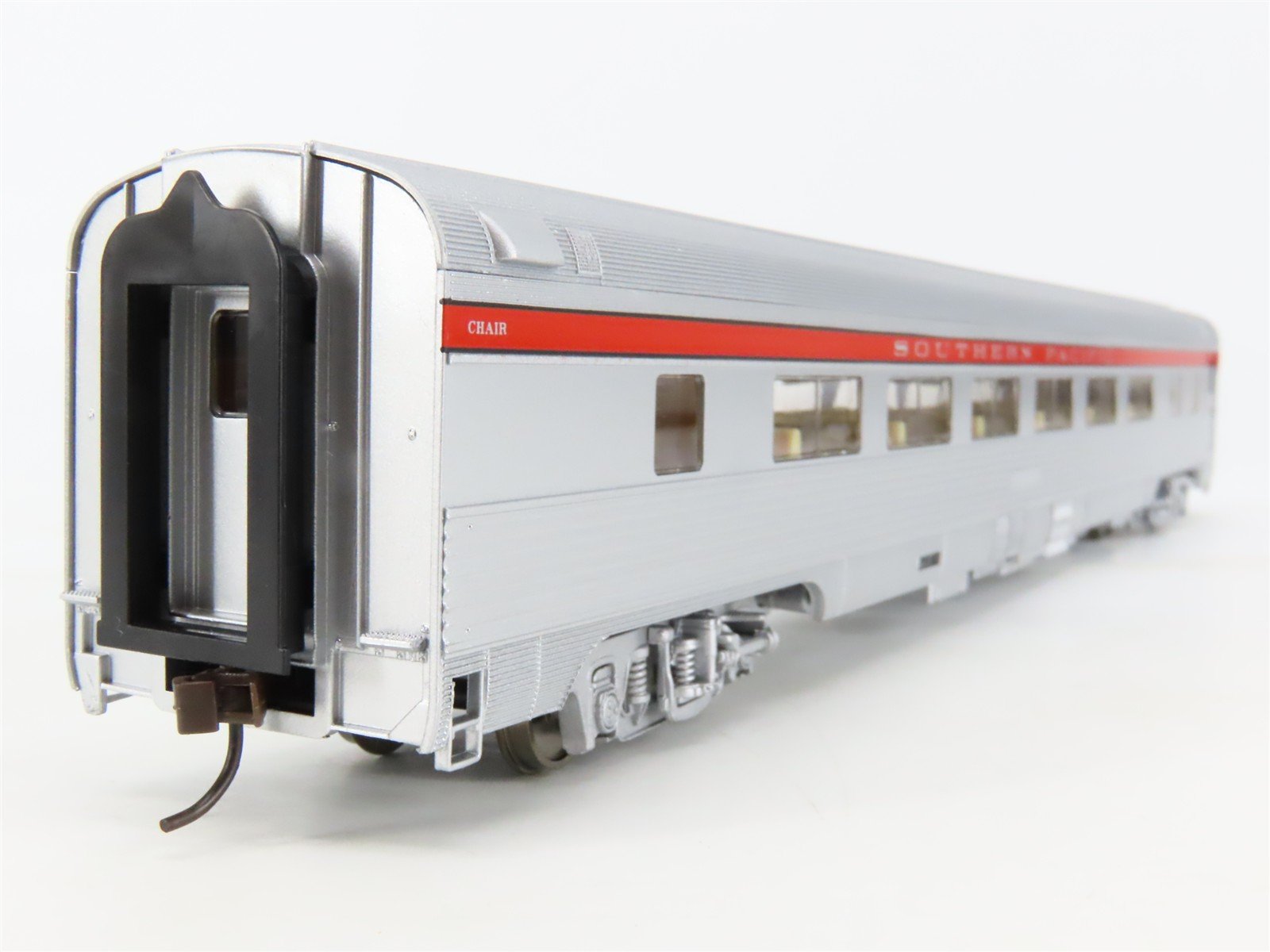 HO Scale Walthers RTR 932-6313 SP Southern Pacific 46-Seat Coach Passenger Car