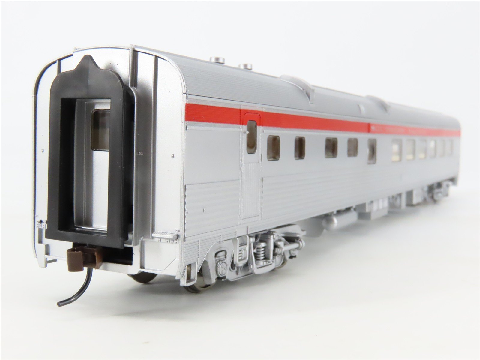 HO Scale Walthers RTR 932-6333 SP Southern Pacific Grill-Diner Passenger Car