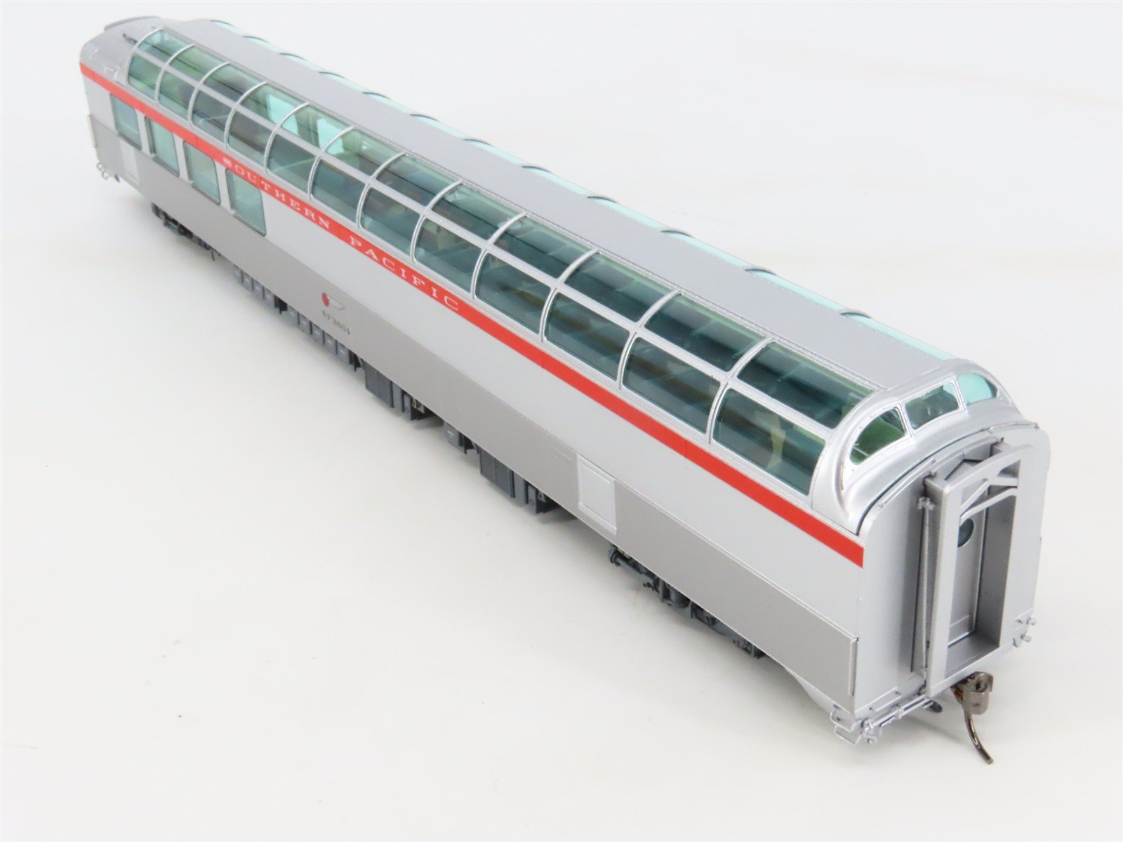 HO Rapido 175010 SP Southern Pacific Dome-Lounge Passenger Car #3604 w/Lights