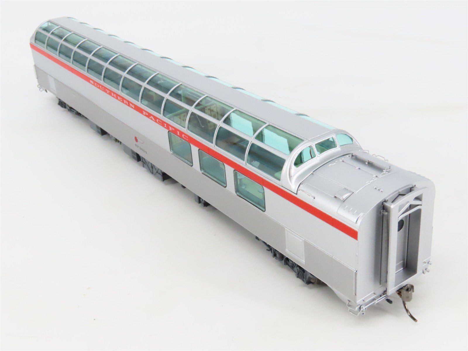 HO Rapido 175010 SP Southern Pacific Dome-Lounge Passenger Car #3604 w/Lights
