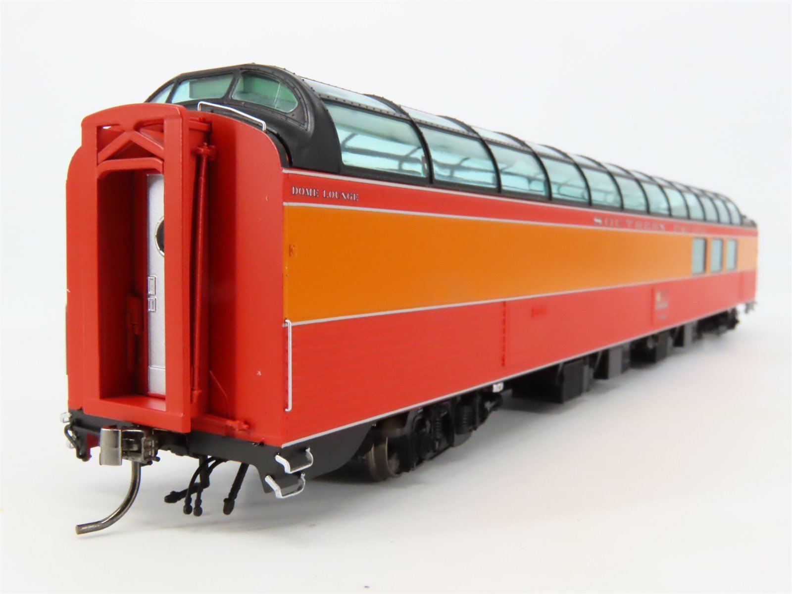 HO Rapido 175002 SP Southern Pacific Dome-Lounge Passenger Car #3605 wLights