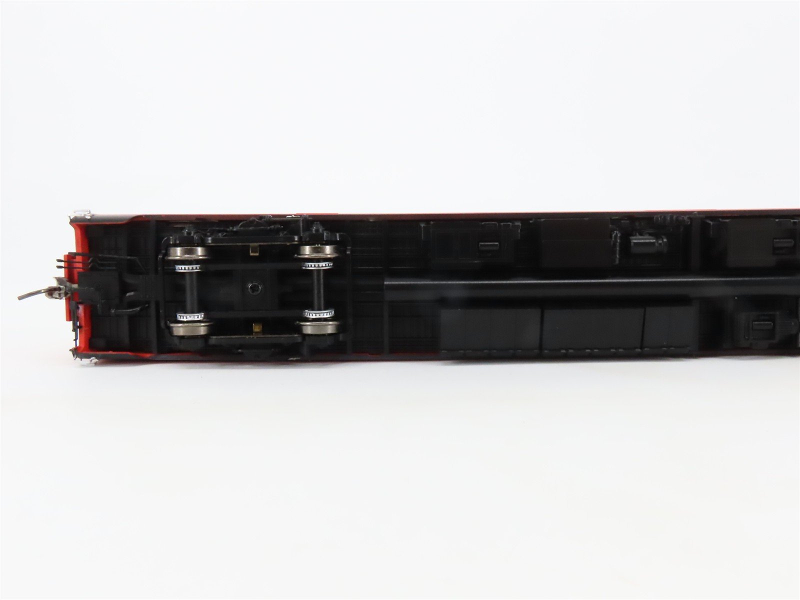 HO Rapido 175002 SP Southern Pacific Dome-Lounge Passenger Car #3605 wLights