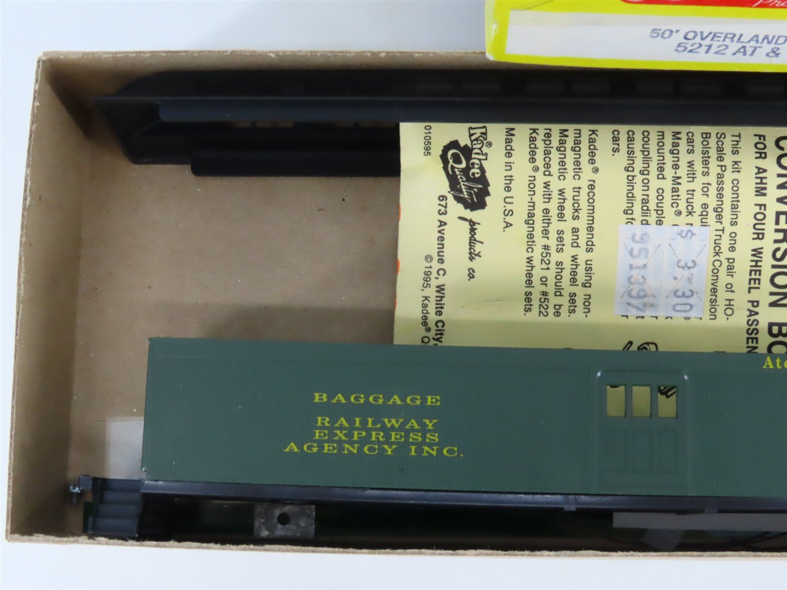 HO Scale Roundhouse 5212 ATSF Santa Fe Overland Baggage Passenger Car # 2308 Kit