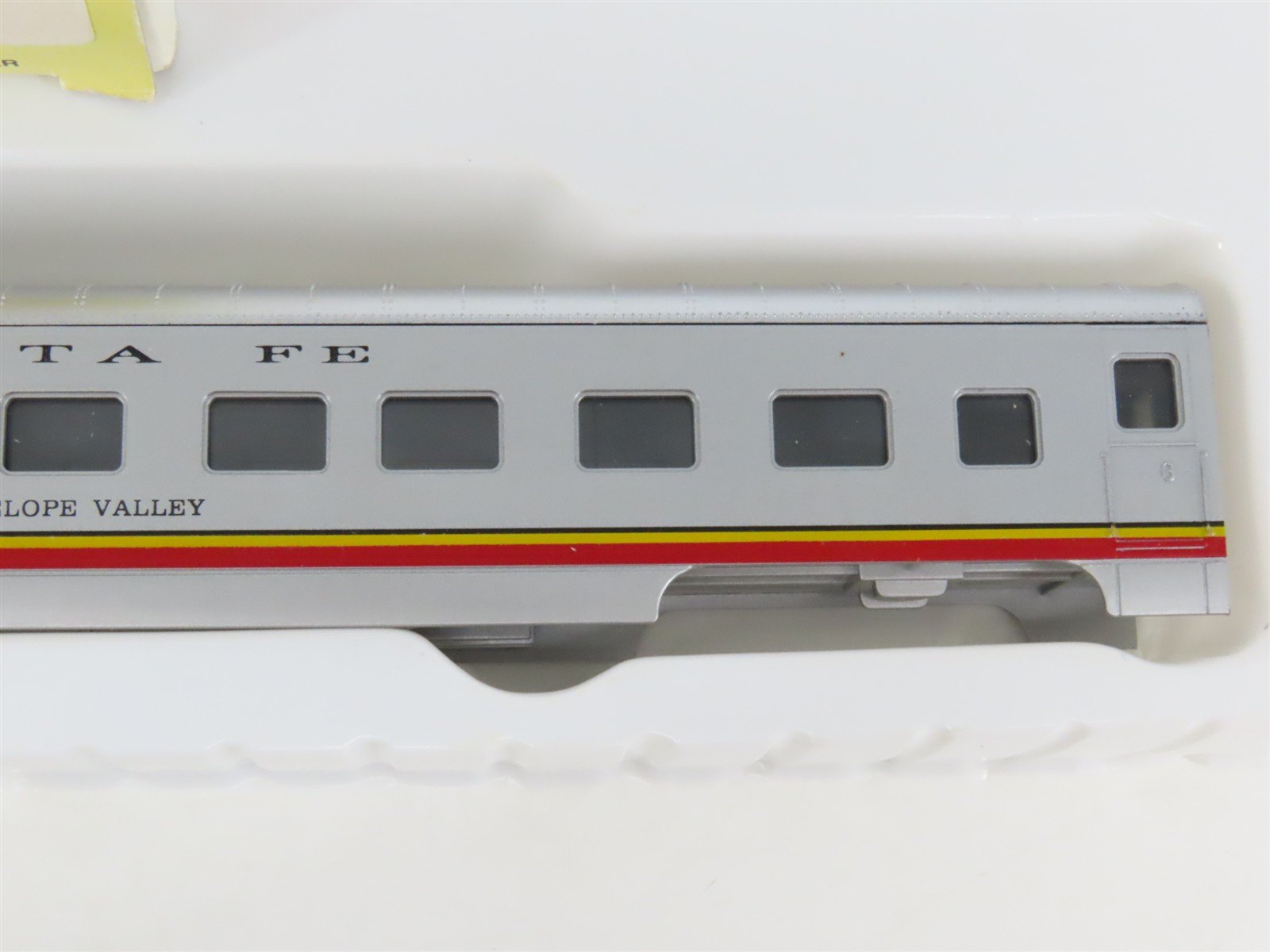 HO Con-Cor 0001-000990 ATSF Santa Fe Pullman Passenger Car 