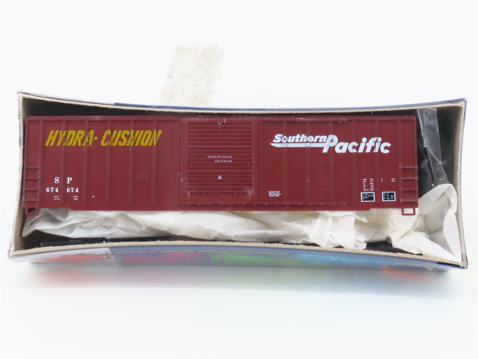 HO Roundhouse Kit 7765 SP Southern Pacific Single Door Box Car #674874 - Sealed