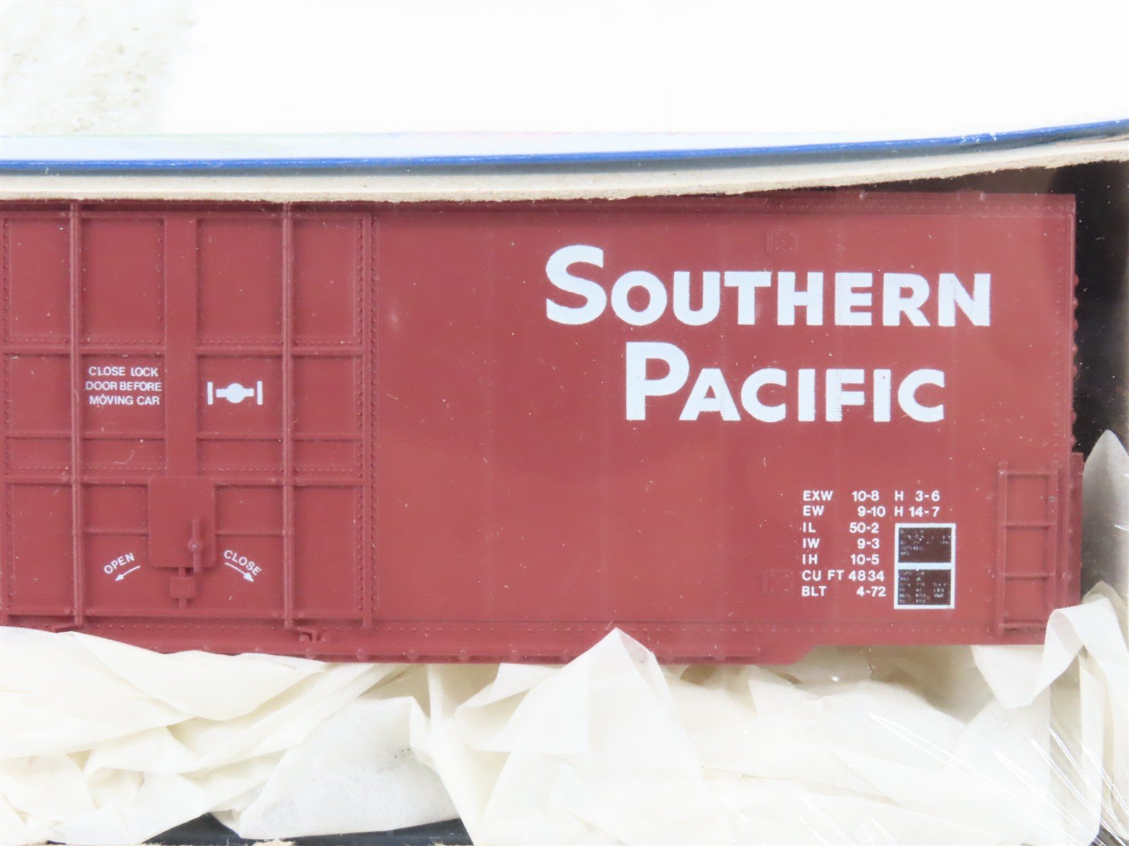 HO Roundhouse Kit 1766 SP Southern Pacific 50' Hi Cube Box Car #675050 - Sealed