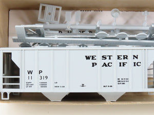 HO Scale Roundhouse Kit 2061 WP Western Pacific 2-Bay Covered Hopper #11319