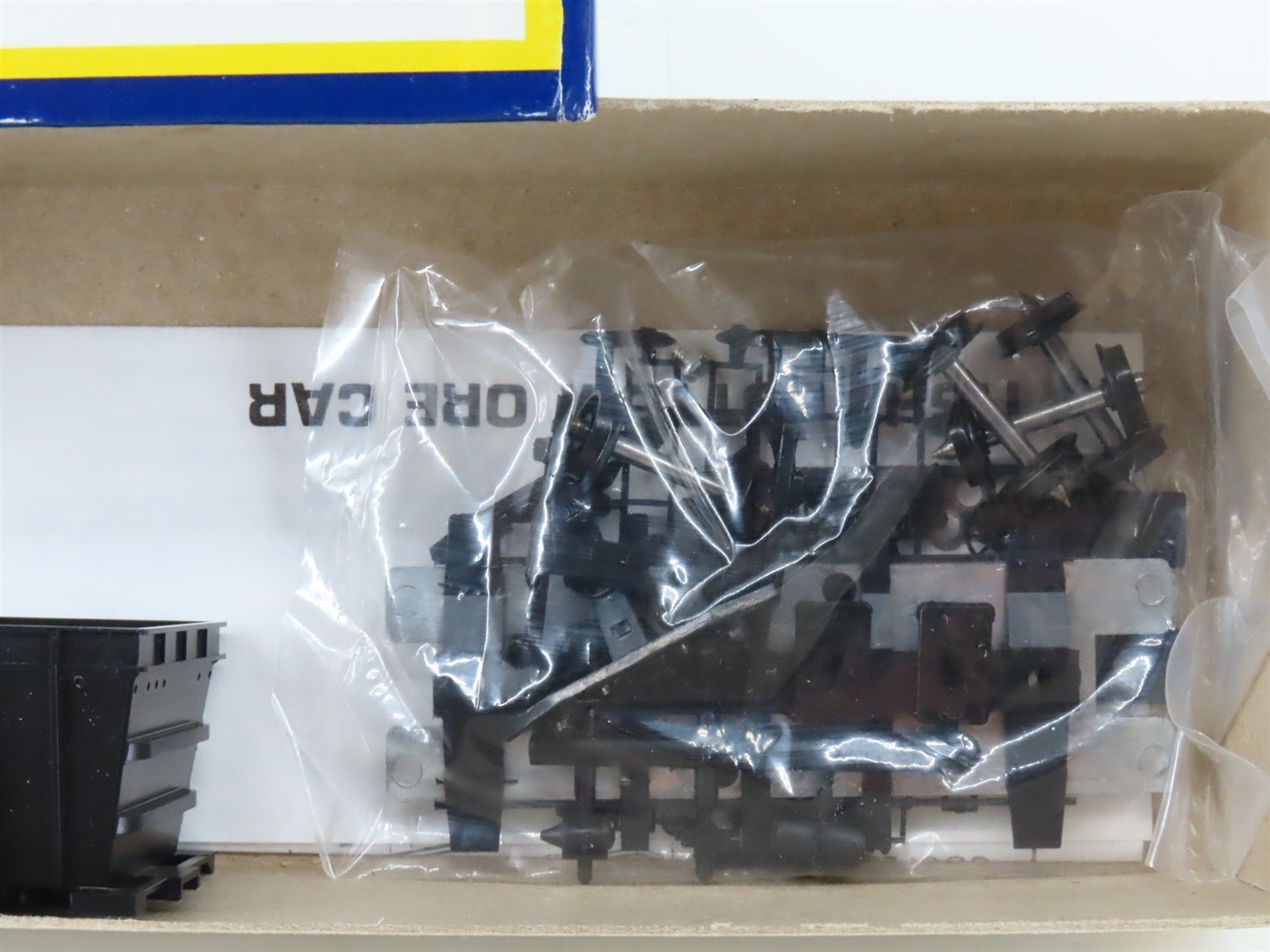 HO Scale Roundhouse Kit 1701 Undecorated 26' Hi Side Ore Car