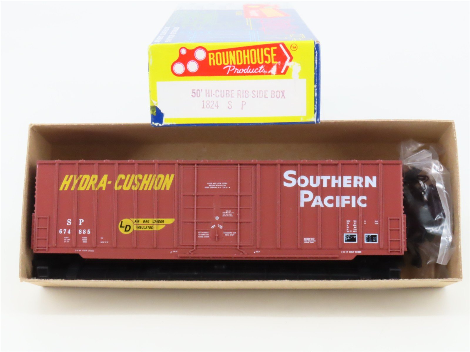 HO Scale Roundhouse Kit 1824 SP Southern Pacific 50' Hi Cube Box Car #674885