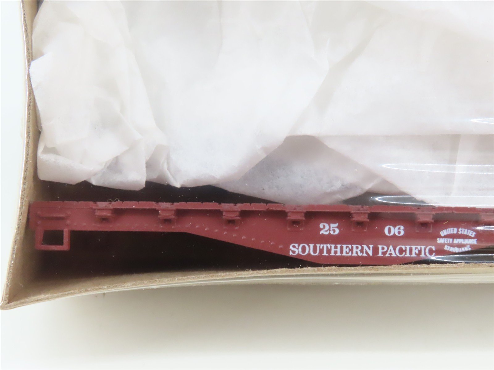HO Scale Roundhouse Kit 1455 SP Southern Pacific 30' Flat Car #2506 - Sealed
