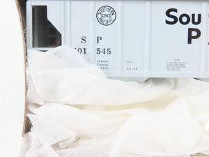 HO Roundhouse Kit 01435 SP Southern Pacific 2-Bay Covered Hopper #401545 -Sealed
