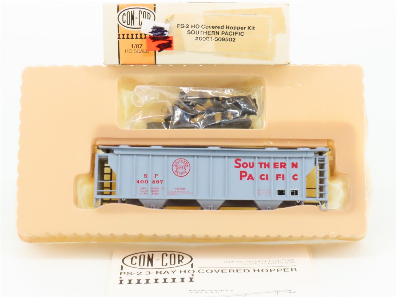 HO Scale Con-Cor Kit 001-009502 SP Southern Pacific 3-Bay Covered Hopper #400897