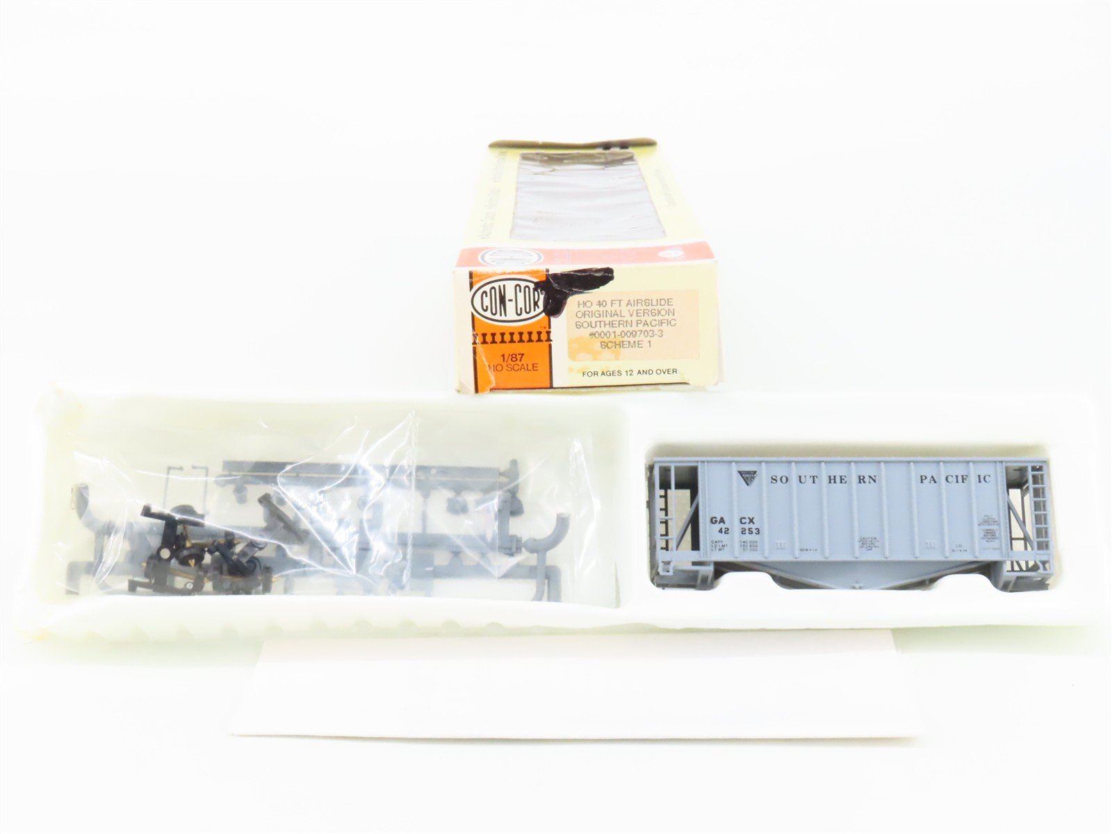 HO Con-Cor Kit 0001-009703-3 GACX SP Southern Pacific 40' Airslide Hopper #42253